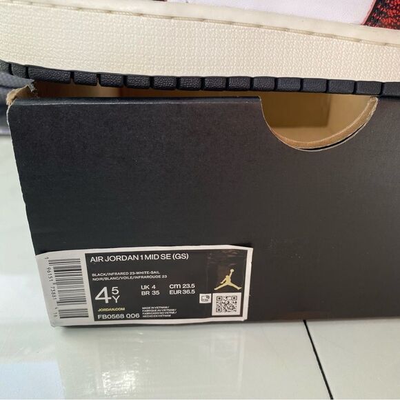 🆕 Air Jordan 1 Mid SE GS 'Wear-Away' - Womens 6 - Picture 2 of 11